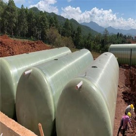 廠家直銷玻璃鋼化糞池 環(huán)?；S池 新農(nóng)村建設(shè)專用化糞池定制