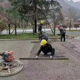 四川省瀘州市彩色透水混凝土 透水地坪粘接料廠家 透水砼顏色料 透水地坪粘接膠 透水地坪報價 批發(fā)價格 0元輔導