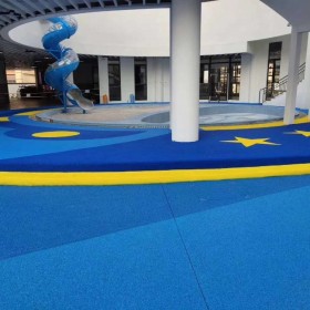 重慶市涪陵區(qū)彩色透水混凝土地坪  彩色透水混凝土道路 透水混凝土施工價(jià)格 彩色透水混凝土材料生產(chǎn)廠家   壓?；炷敛牧蠌S家報(bào)價(jià)  5公分透水混凝土施工價(jià)格