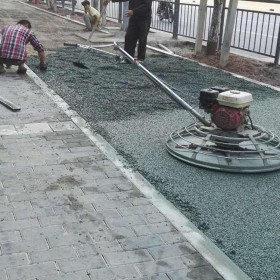 彩色透水砼 生態(tài)彩色透水混凝土 市政建設(shè)、學(xué)校操場(chǎng)地坪 免費(fèi)到地指導(dǎo)