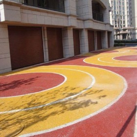 遼寧沈陽(yáng)市 透水露骨混凝土 無(wú)砂透水混凝土 生態(tài)透水地坪 彩色強(qiáng)固透水混凝土 彩色透水綠道