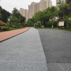 運(yùn)城市 彩色地面透水混凝土 生態(tài)透水路面 透水地坪 透水彩色地面 海綿城市透水混凝土 供應(yīng)商